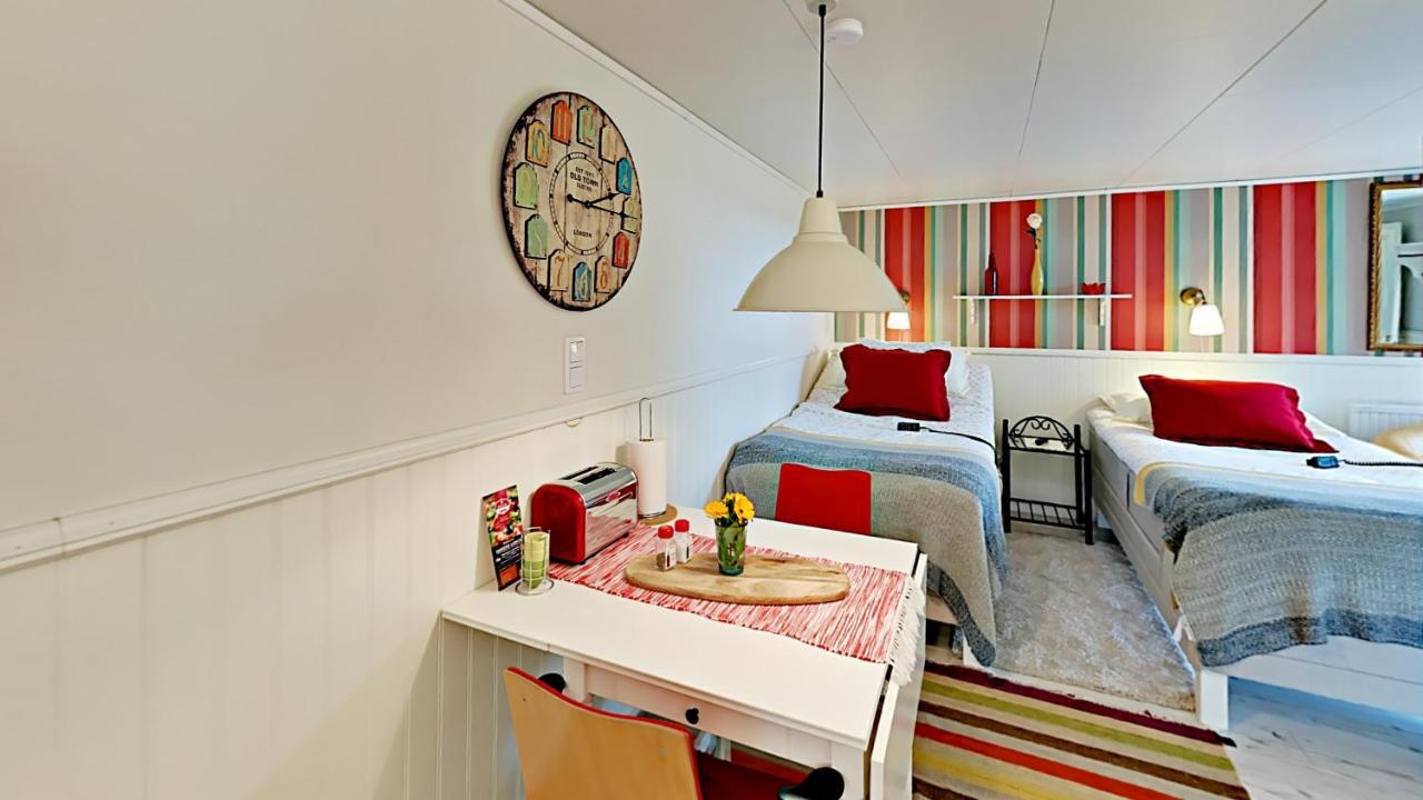 Woodstock B & B Studios Balsta Bagian luar foto